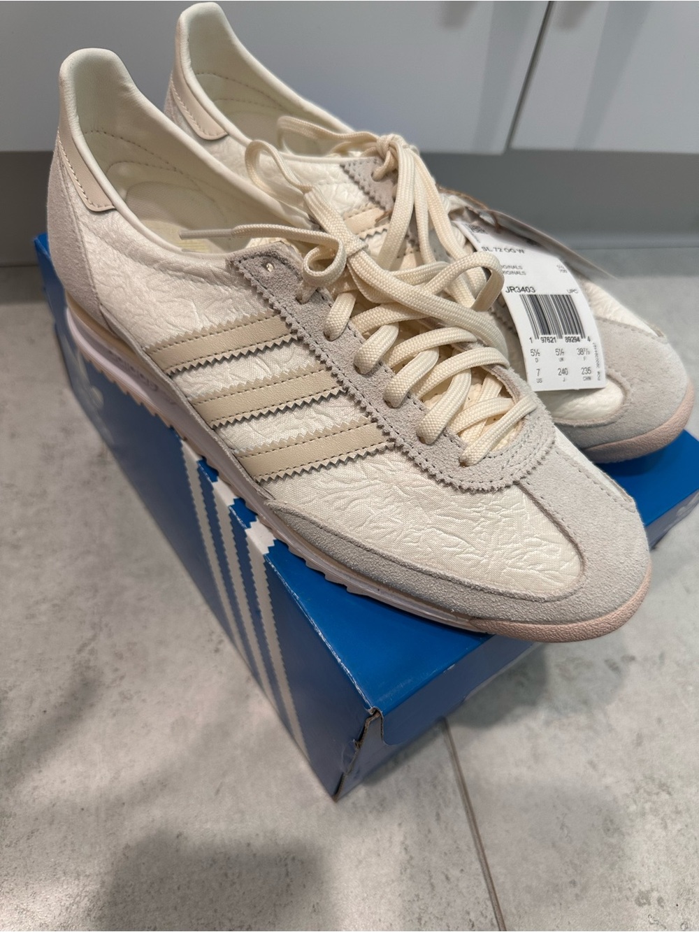 adidas Women's Cream/Beige Retro Runner Sneakers SL 72 OG W